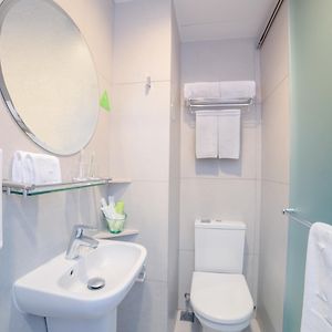 Harbour View Deluxe Ease Room